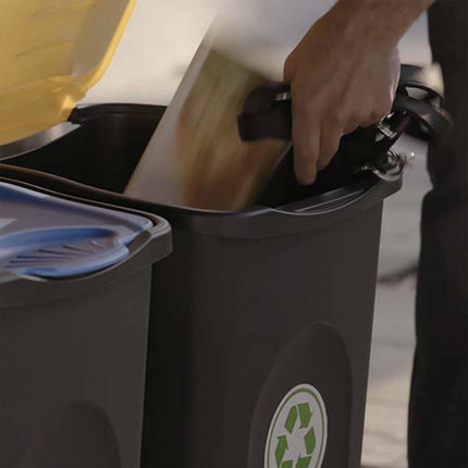 Stefanplast Pattumiera Ecogreen 50L – Bidone Raccolta Differenziata Con Coperchio Colorato (Giallo, Verde, Blu, Grigio) Cm 37X37X56H Per Interno Esterno