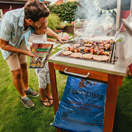 Carbone 10 kg Naturale con Accendifuoco 75 pz - Scorta per Grigliate Casalinghi Sicignano
