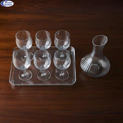 Set Decanter 1.7L con 6 Calici in Vetro e Vassoio Plastico - Kit 8 Pezzi Distribuzione Casa Group srl