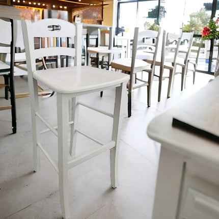 Sgabello in Legno con Seduta Rigida Artigianale Made in Italy Rustico Bar Bancone Altezza Seduta 66cm Bianco Giaquinto