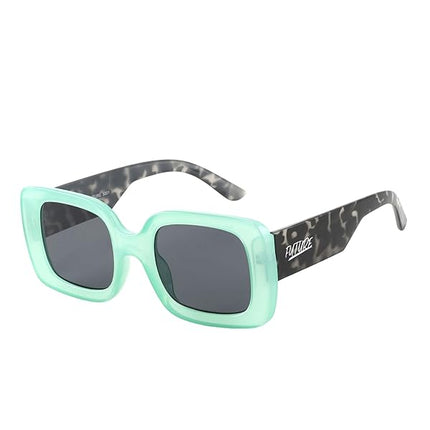 Occhiali da Sole Unisex Lenti Nera Montatura Verde Menta Spessa Forma Rettangolare Categoria 3 UV400 Industrie Ottiche Italiane