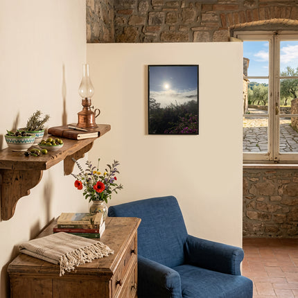 Sicignano Quadro Decorativo Naturale con Stampa Risveglio Silente Bouganville, Cornice in Legno Noce Effetto Bombato, Poster Paesaggio Pronto da Appendere per Casa, B&B, Hotel e Ufficio - REF.09 Casalinghi Sicignano