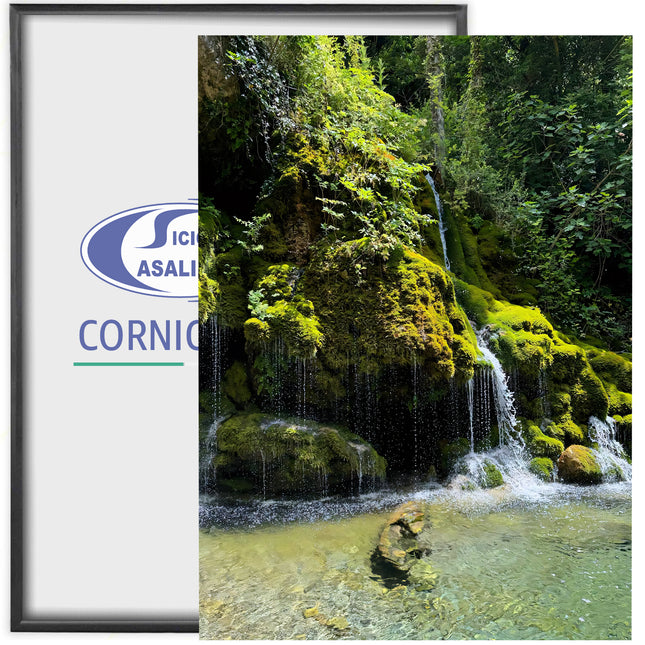 Sicignano Quadro Decorativo Naturale con Stampa Cascate Capelli di Venere, Cornice in Legno Noce Effetto Bombato, Poster Paesaggio Pronto da Appendere per Casa, B&B, Hotel e Ufficio - REF.06 Casalinghi Sicignano