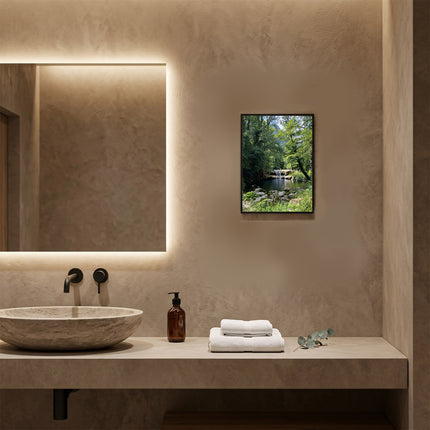 Sicignano | Quadro Decorativo Naturale 30x40 cm con Stampa Cascate Capelli di Venere, Cornice in Legno Noce Effetto Bombato, Poster Paesaggio Pronto da Appendere per Casa, B&B, Hotel e Ufficio - REF.08